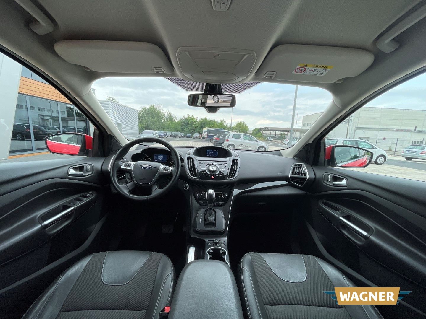 Fahrzeugabbildung Ford Kuga Individual Klimaautomatik Automatik