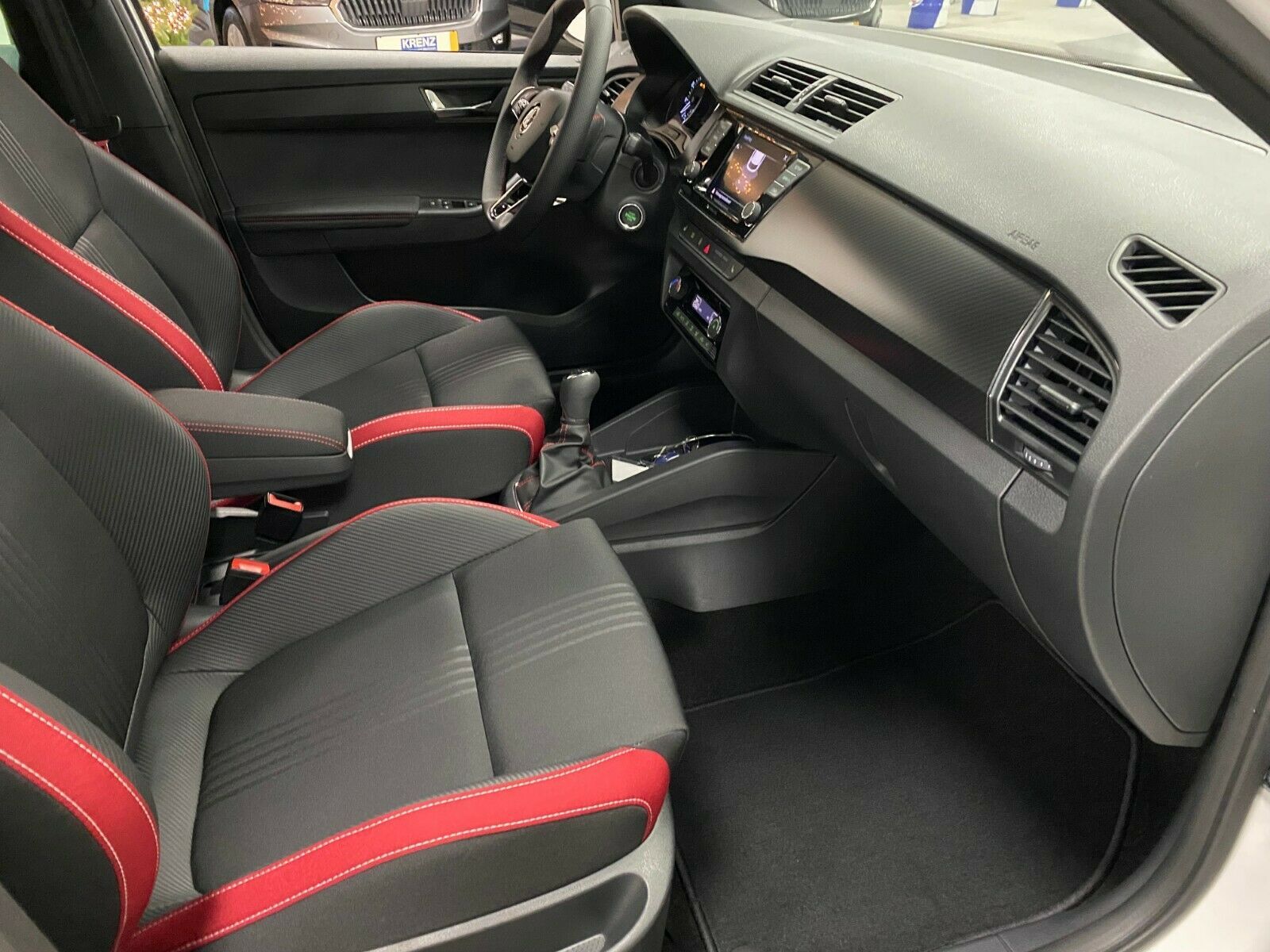 Fahrzeugabbildung SKODA Fabia 1.0 TSI MONTE CARLO+voll LED+16"ALU+KESSY