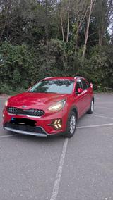 Kia Niro 1.6 GDI Plug-in Hybrid + Werkgarantie - rote Kia Niro