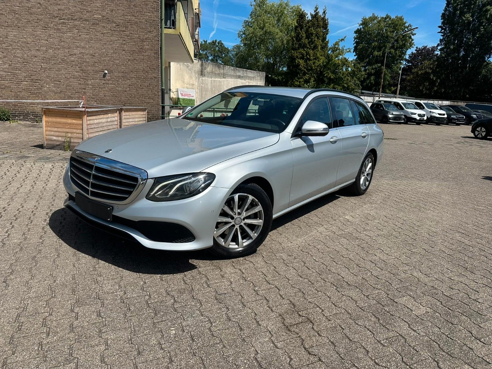 Mercedes-Benz E 220d T Automatik 143kw * LED * Navi * Kamera