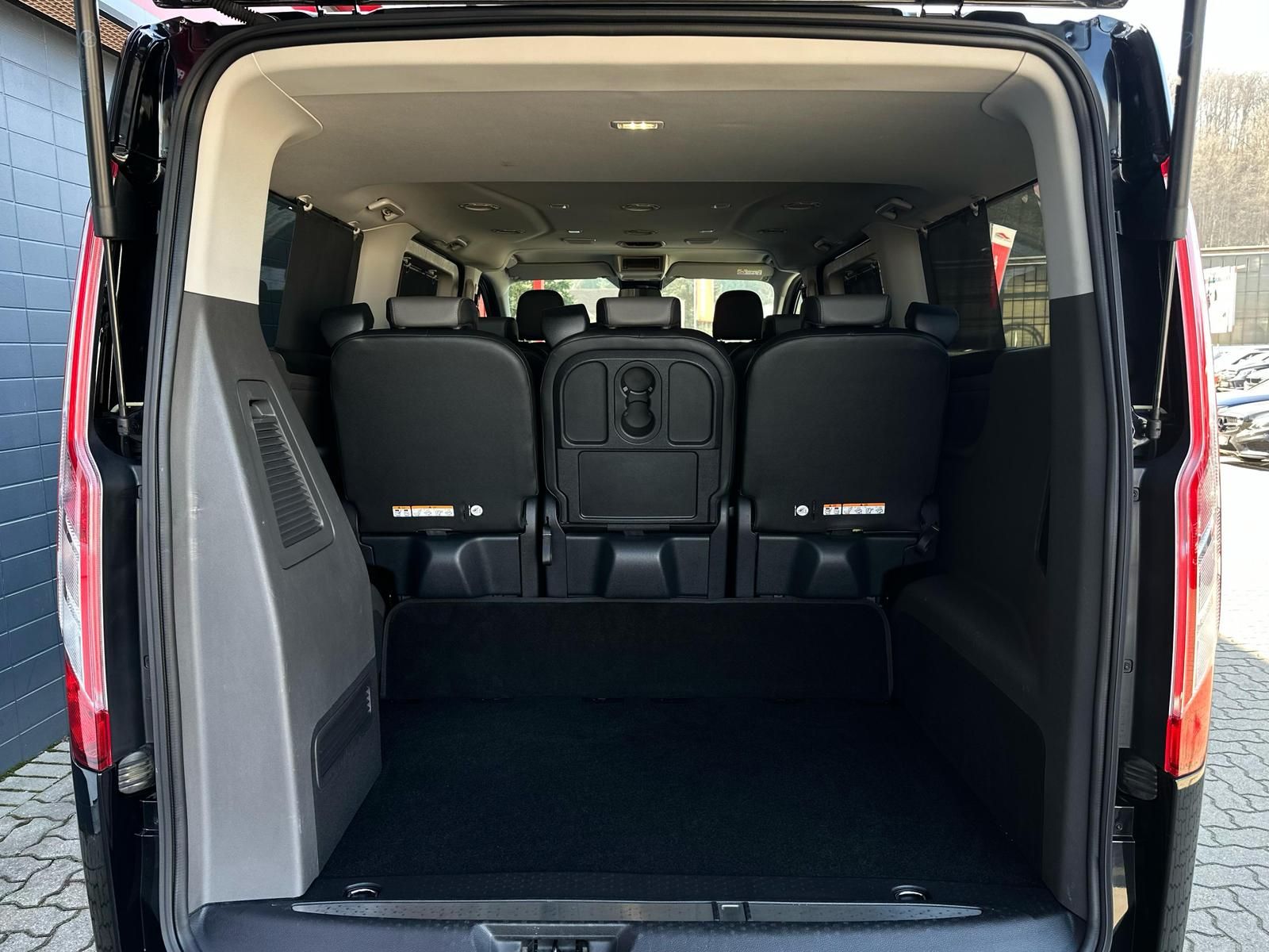 FORD Tourneo Custom 2.0TDCi TITANIUM X NAVI#AHK#ACC - Image 7