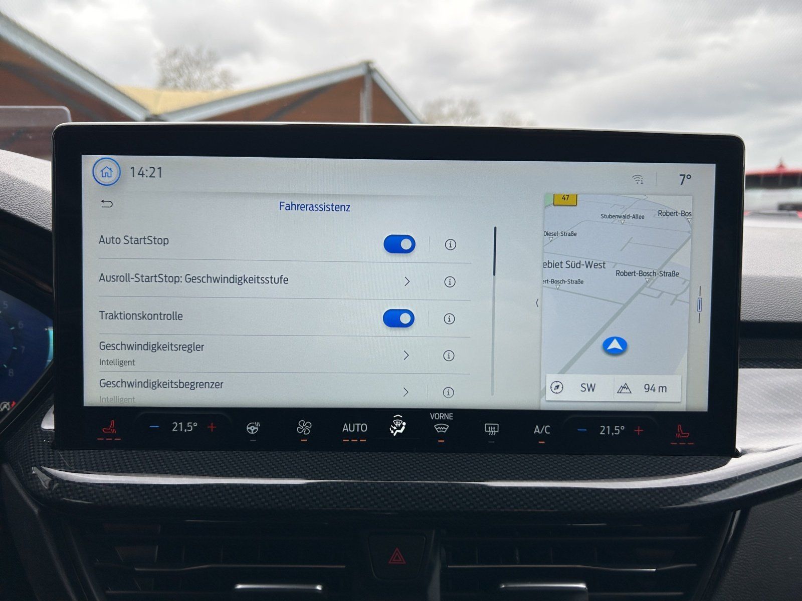 Fahrzeugabbildung Ford Focus Turnier 1.0 ST-Line X LED/ACC/KAMERA/NAVI/