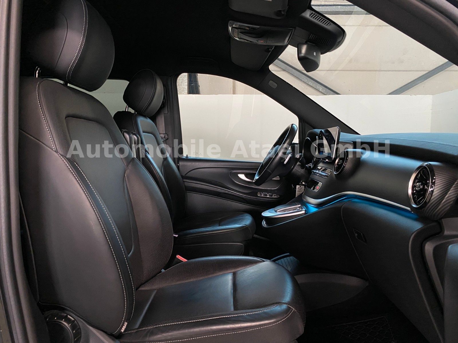 Fahrzeugabbildung Mercedes-Benz V 300d lang AMG *Avantgarde Edition 2020* (1142)