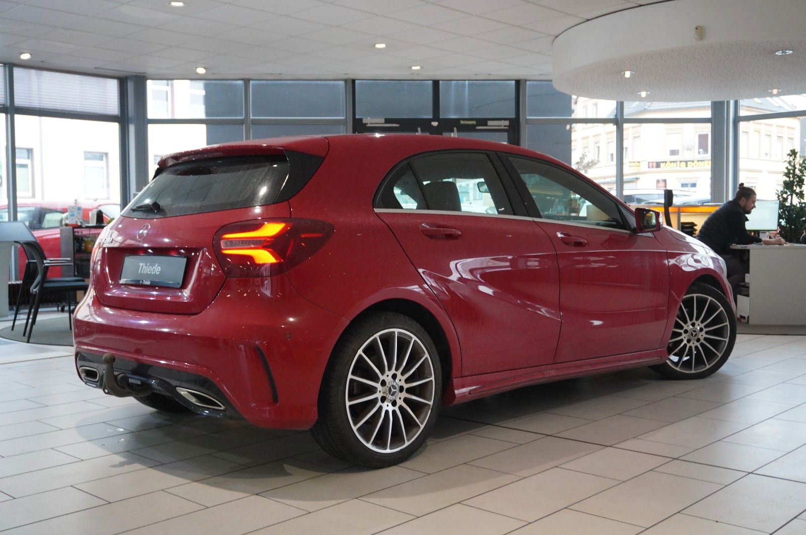 Fahrzeugabbildung Mercedes-Benz A 200 LIM. AMG LINE NAVI/LED/KAMERA/SPORT/SH/AHK