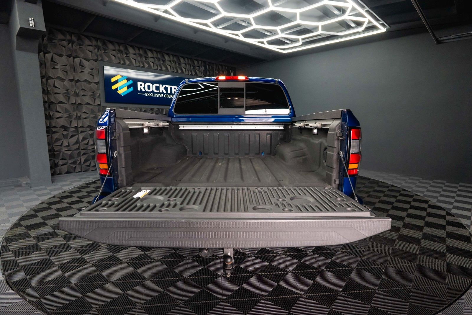Fahrzeugabbildung Nissan Frontier 3.8 V6 4x4 PRO-4X Offroad *Pano*ACC*LED