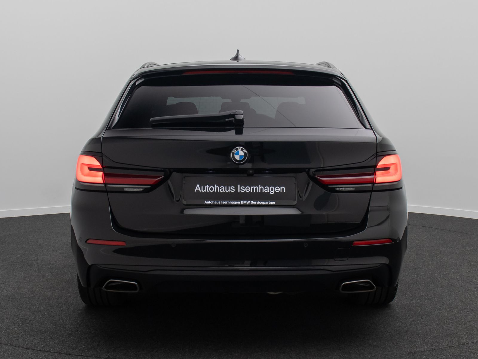 Fahrzeugabbildung BMW 530d HUD 360&deg; Laser DAB H/K AHK Sport 18Zoll