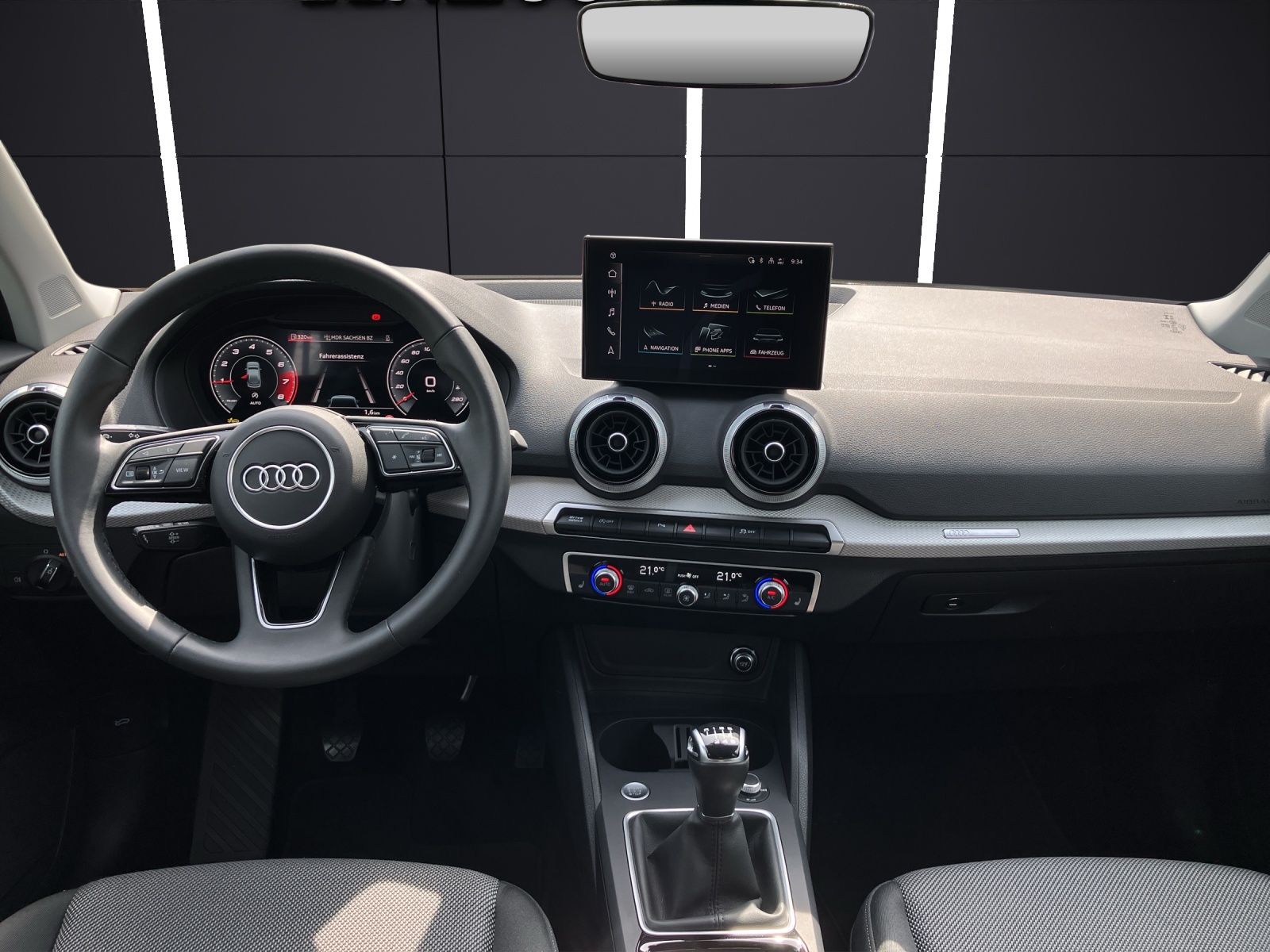 Fahrzeugabbildung Audi Q2 35 TFSI advanced LED ACC AVC RFK SH