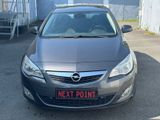 Opel Astra J Lim. 5-trg. Design Edition - Opel Astra aus 2011 mit Diesel-Antrieb