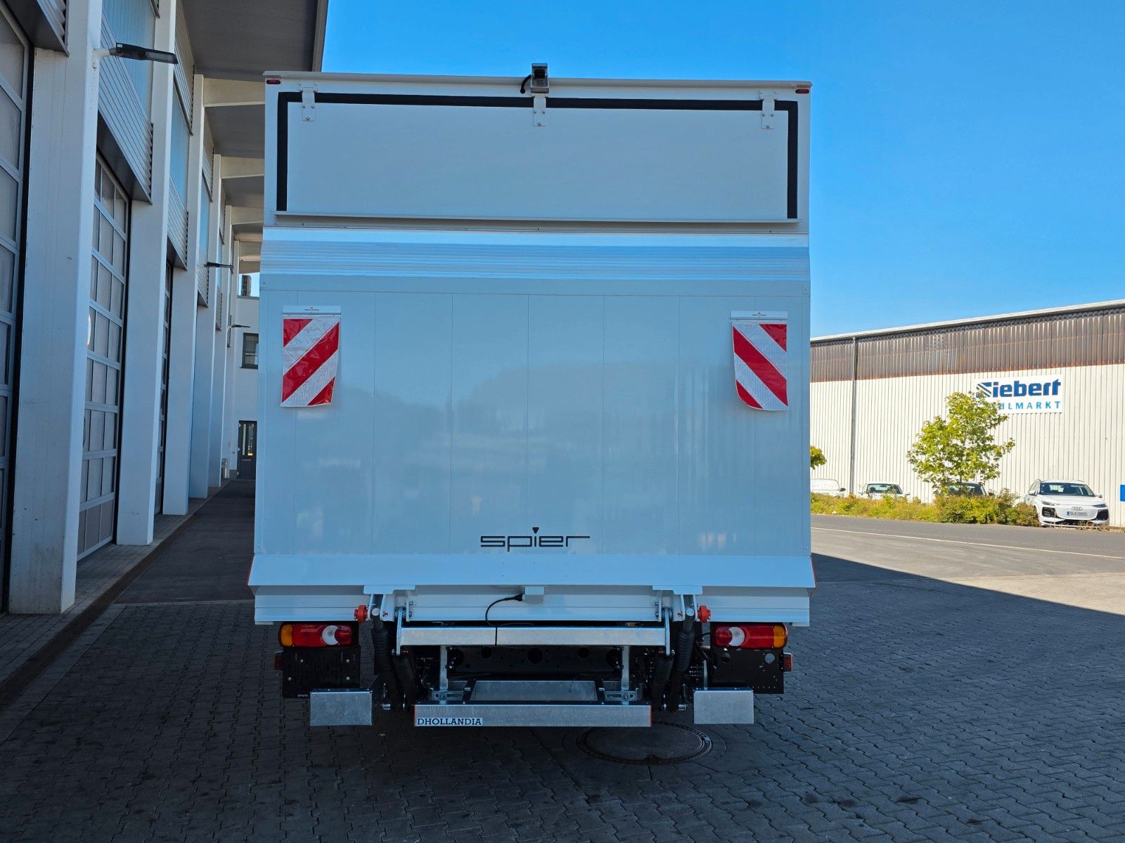Fahrzeugabbildung Iveco Eurocargo ML75E19/P LBW Spoiler Klima 3 Sitze