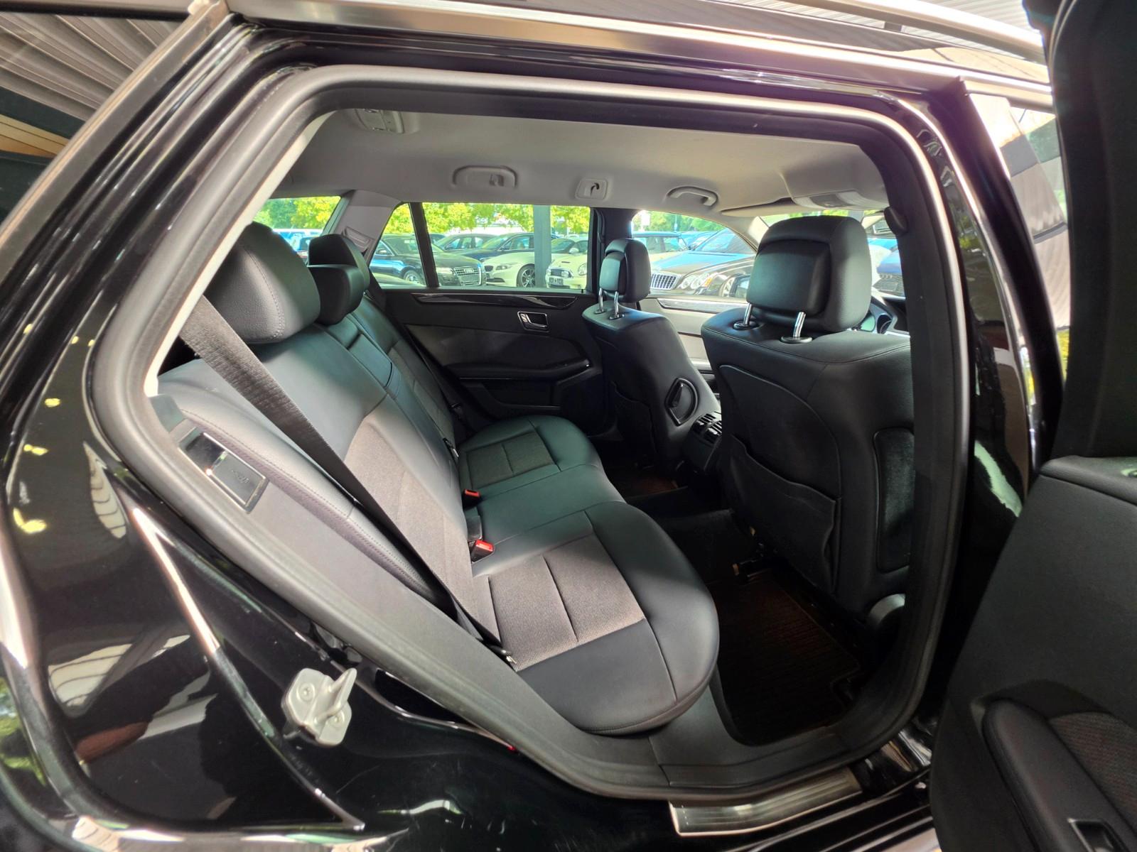 Mercedes-Benz E200 2011 — photo 15