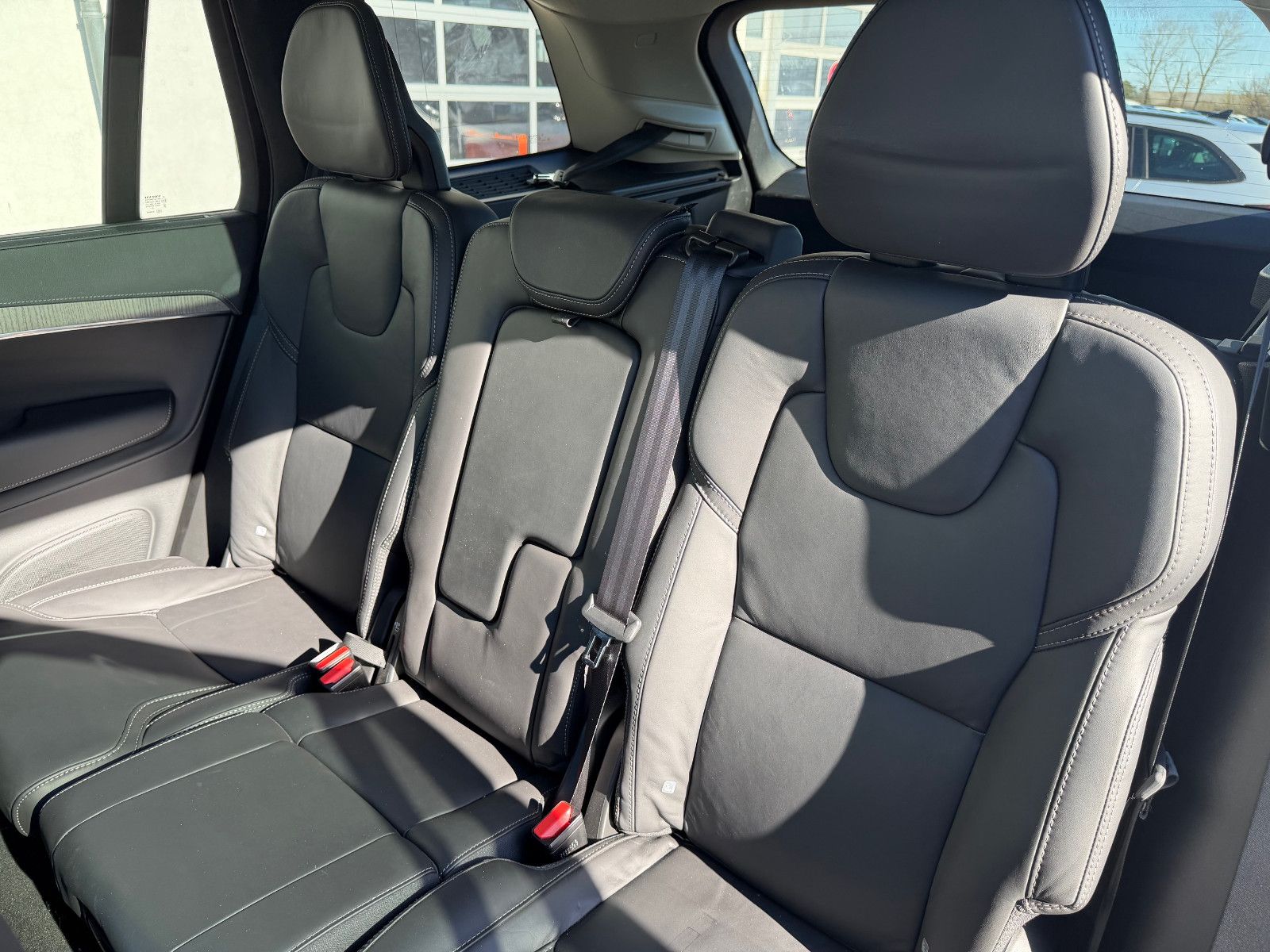 Fahrzeugabbildung Volvo XC90 T8 AWD Ultimate Dark*LUFT*AHK*360°*Massage*