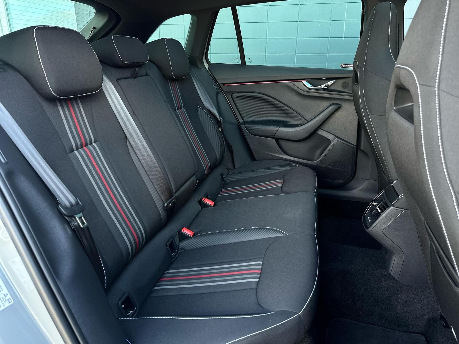 SKODA Scala 1.0TSI MONTE CARLO MATRIX#ACC#SPUR#AHK#SHZ - Image 17