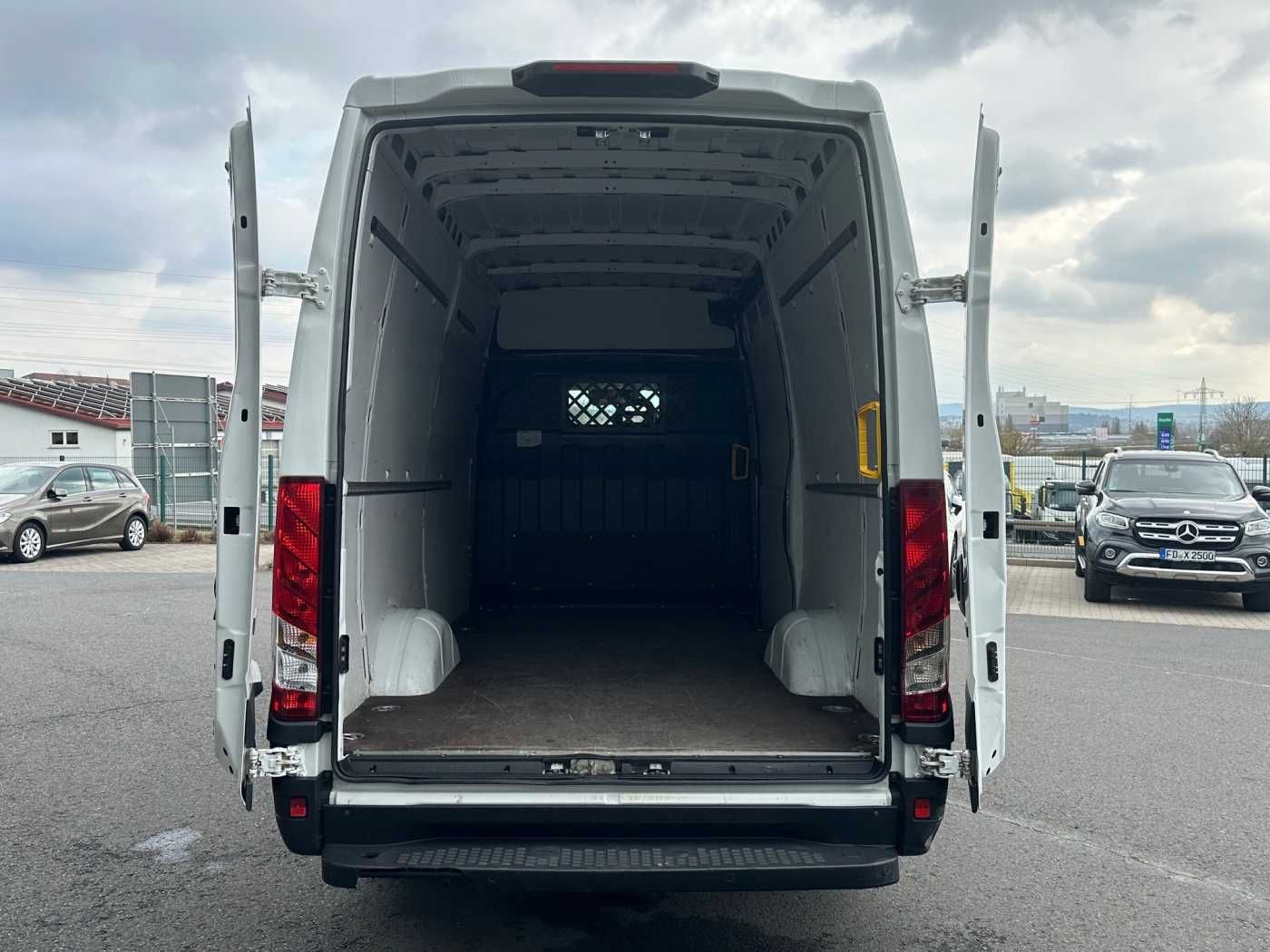 Fahrzeugabbildung Iveco Daily 35S16 *Klima*L3.520mm*