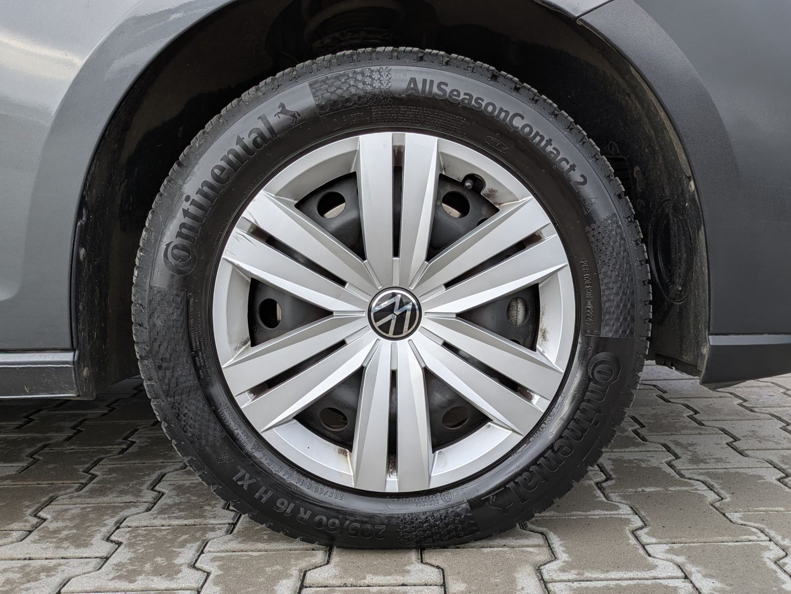 Fahrzeugabbildung Volkswagen Caddy Maxi 2.0 TDI 4M 7-SITZER*AHK*APP*KAMERA