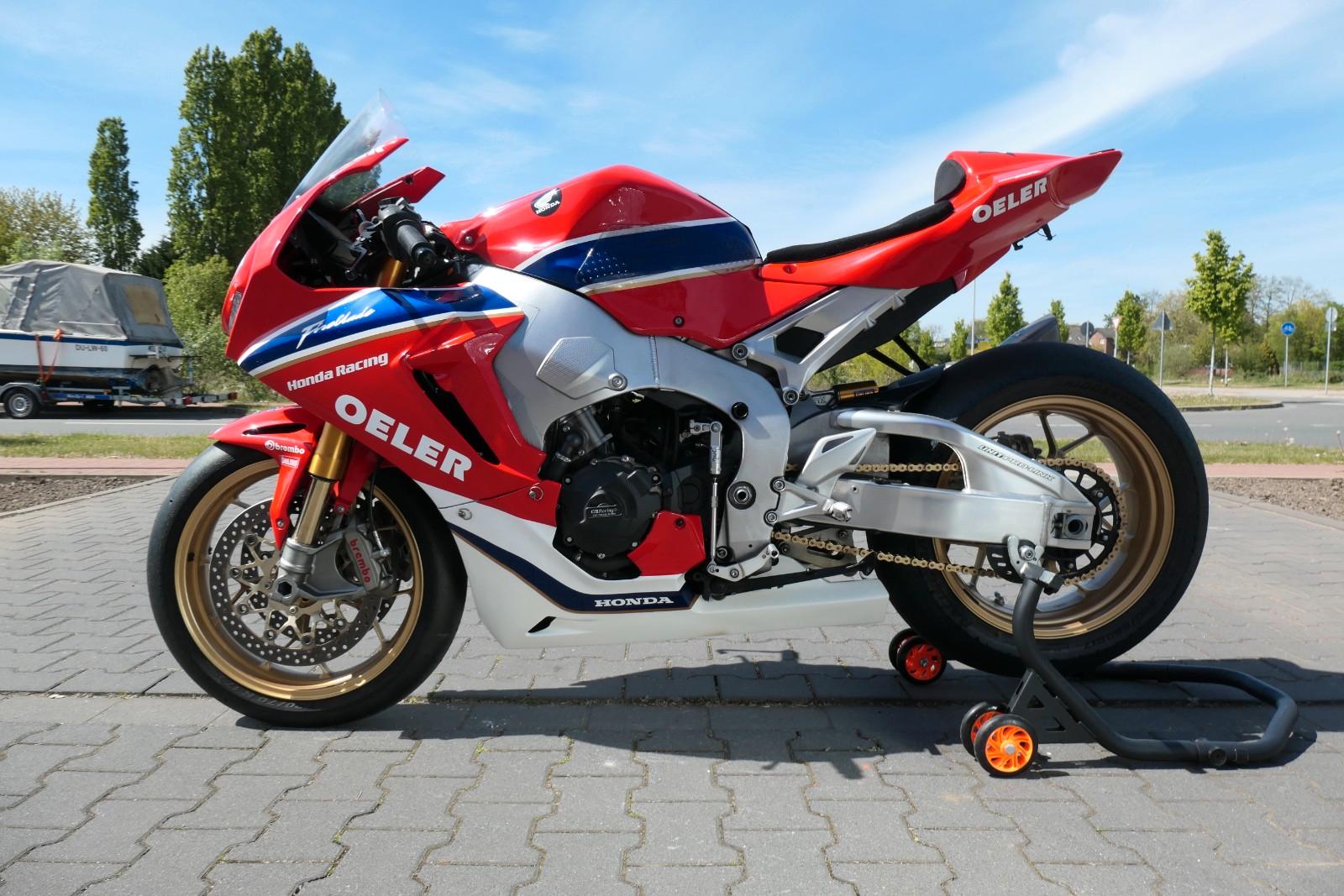 Honda CBR 1000 RR SP1 Racebike Trackbike SC77