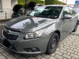 Chevrolet Cruze 1.Hand wenig Kilometer - Chevrolet Cruze von privat