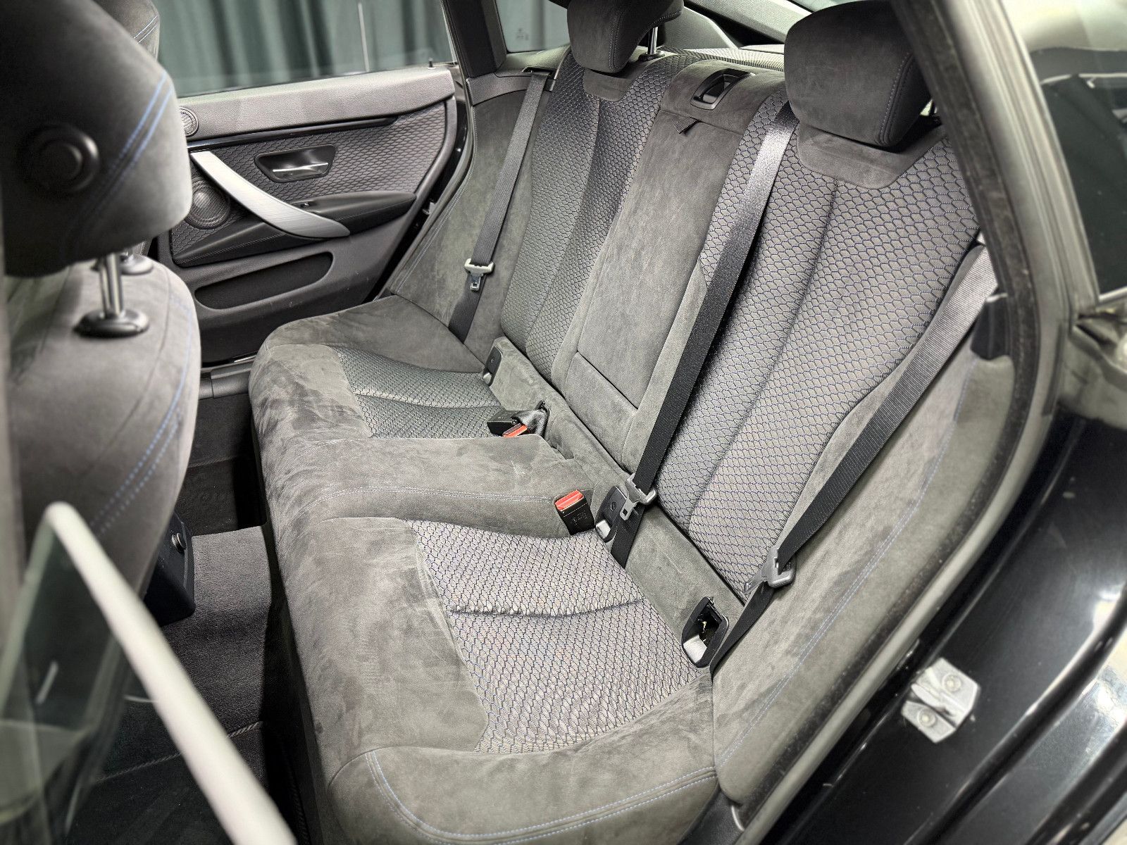 Fahrzeugabbildung BMW BMW 428i xDrive Gran Coupe M Sport|H&K|PANO|1.Hd