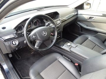 Mercedes-Benz E E 250 CDI BlueEfficiency SD-Tempom.-Bi-Xenon