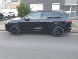 Porsche Cayenne S Platinum Edition 420 PS Benzin 32.000  - Porsche Cayenne S-Platinum-Edition