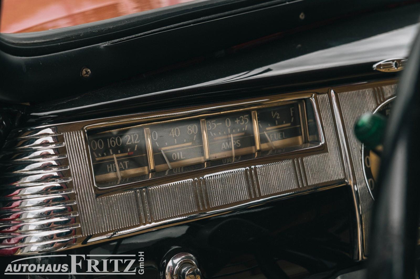 Dodge Custom D24C Coupe - 3,8 6 Zylinder