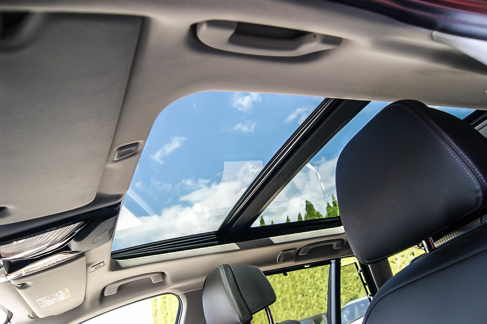 Fahrzeugabbildung BMW 520 d Touring LEDER HEADUP PANORAMA KEYLESS
