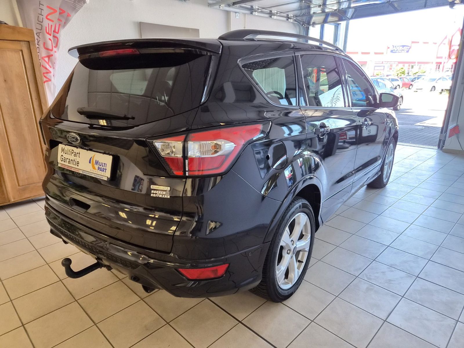 Fahrzeugabbildung Ford Kuga ST-Line/Xenon/GARANTIE/1. HAND
