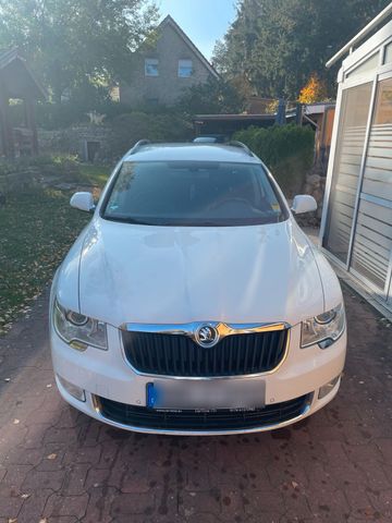 Skoda Superb Kombi 2.0TDI/170ps/Vollleder/