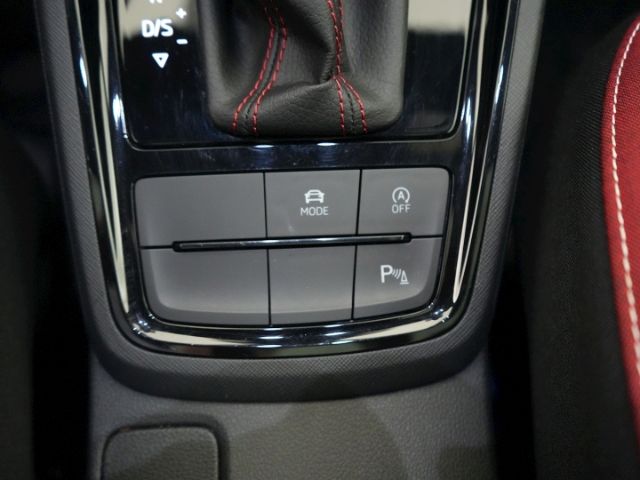 Kamiq MONTE CARLO TSI DSG+NAVI+CARPLAY+AHK+PANO+