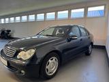 Mercedes-Benz C 200 CDI LIM.*CLIMATIC*AHK*SHZ*TEMPO*1-HD* - gebrauchte Mercedes-Benz C 200 aus dem Jahr 2004