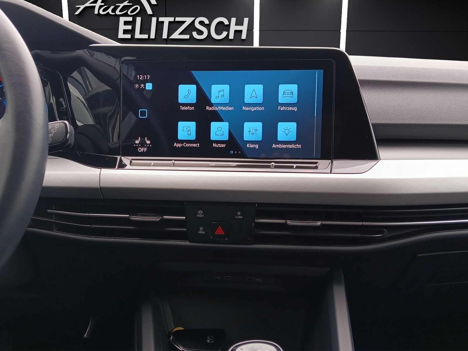 Fahrzeugabbildung Volkswagen Golf VIII Variant TSI Life LED Navi AID ACC PDC