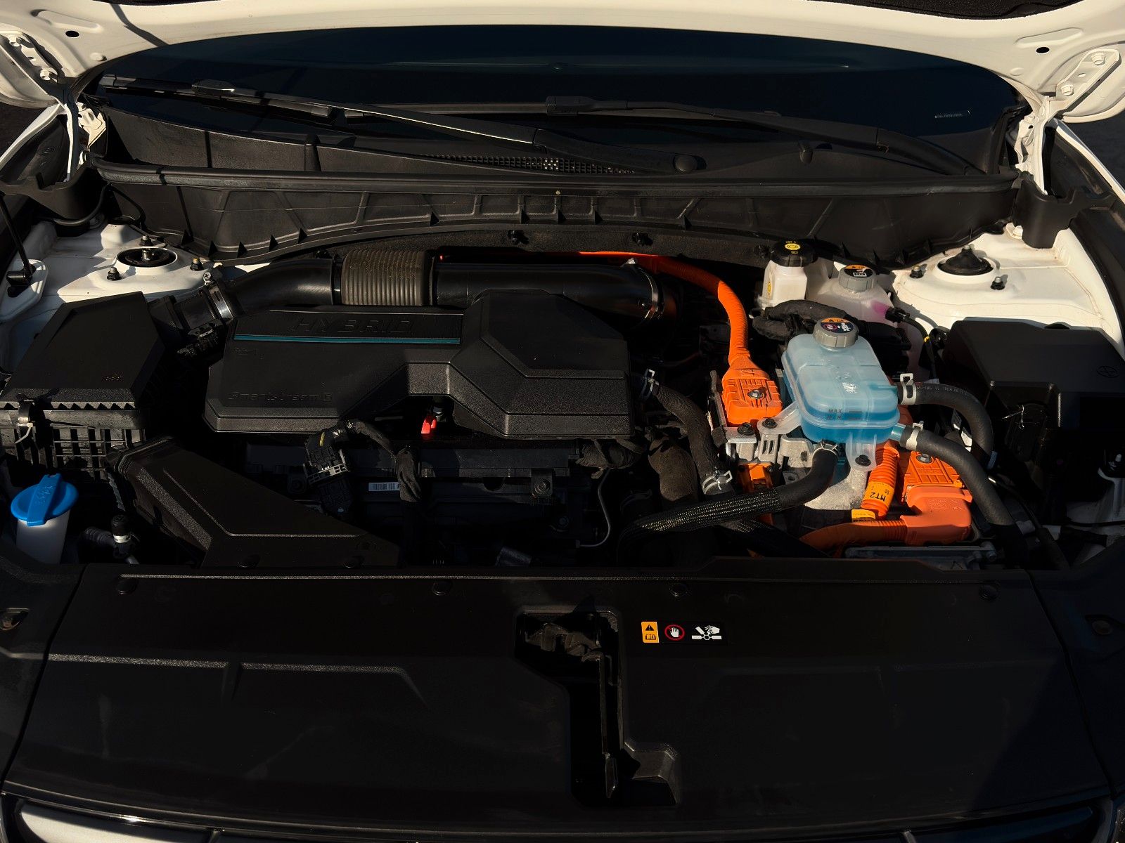 Fahrzeugabbildung Hyundai Tucson 1.6 T-GDI PHEV 4WD Temp. CarPlay CAM SHZ