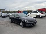 Volkswagen Passat Lim. Comfortline BlueMotion*75TKM*TÜV NEU - VW Passat Gebrauchtwagen in Köln