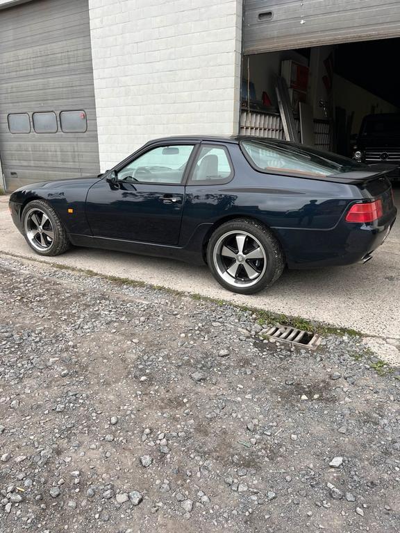 Porsche 968