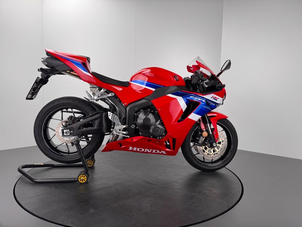 Fahrzeugabbildung Honda CBR 600 RR *NEUWERTIG *1850 KM