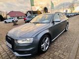 Audi S4 Avant 3.0 TFSI quattro *LEDER*ALLRAD*SHZ* - Audi S4