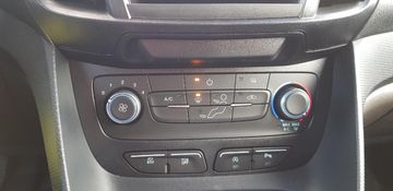 Fahrzeugabbildung Ford Transit Connect Kasten lang Trend