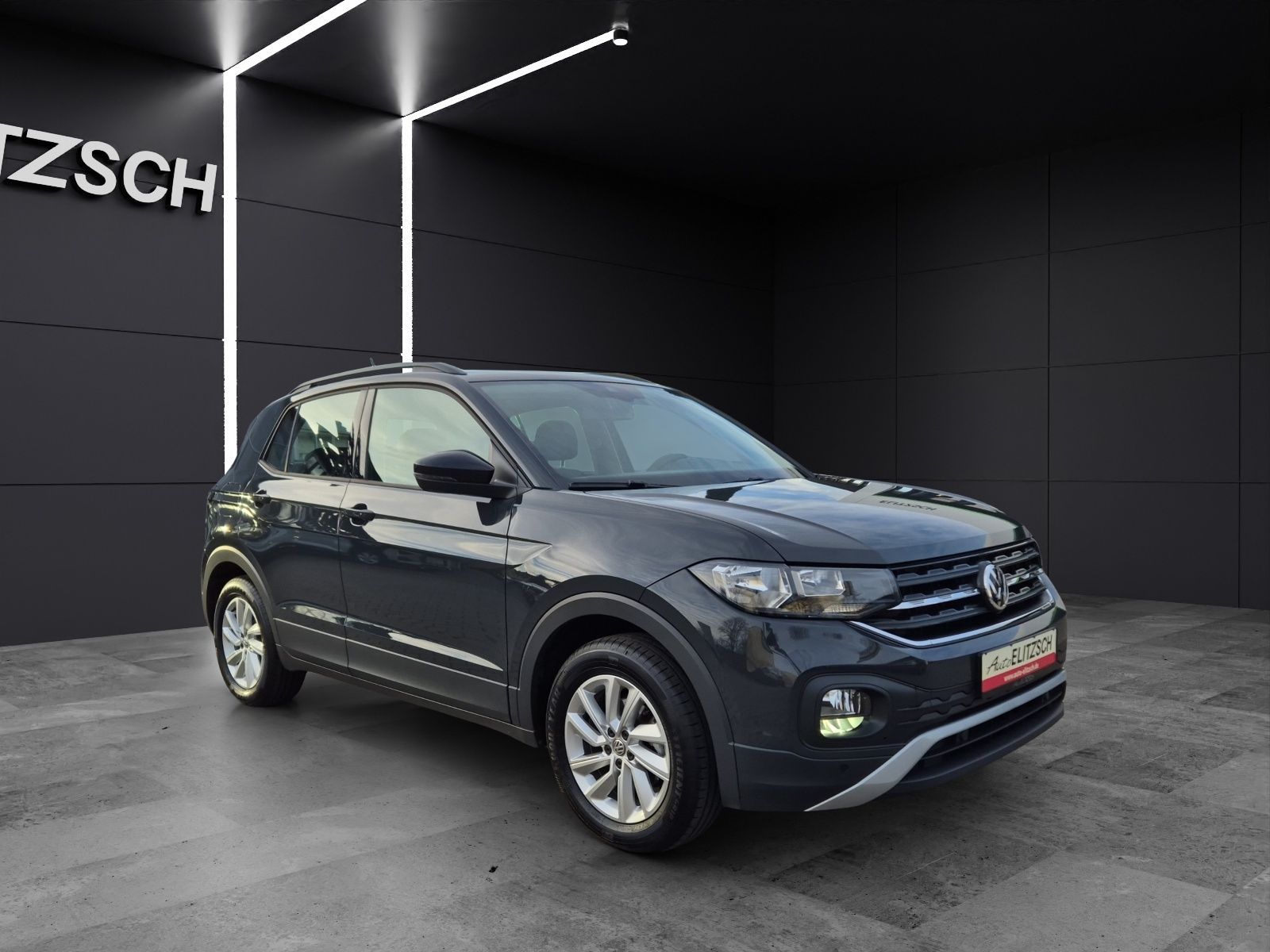 Fahrzeugabbildung Volkswagen T-Cross TSI Life DSG NSW SHZ