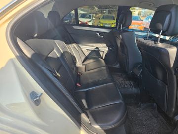 Mercedes E 200 - 11