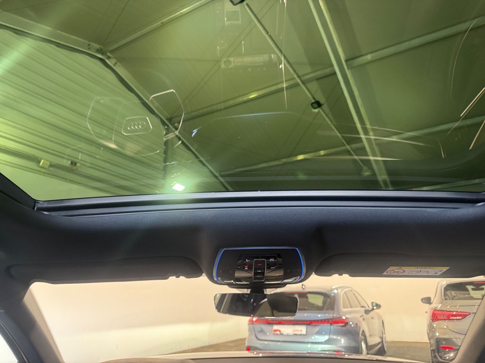 Audi A8 - Bild 25