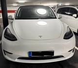 Tesla Model Y Long Range AWD | Weiß | AHK | 2 Radsätze - gebrauchte Tesla Model Y aus dem Jahr 2024