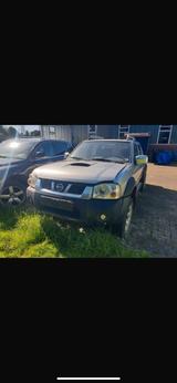 Nissan Navara 4x4 Double Cap 2.5 Diesel - gebrauchte Nissan Navara aus dem Jahr 2003
