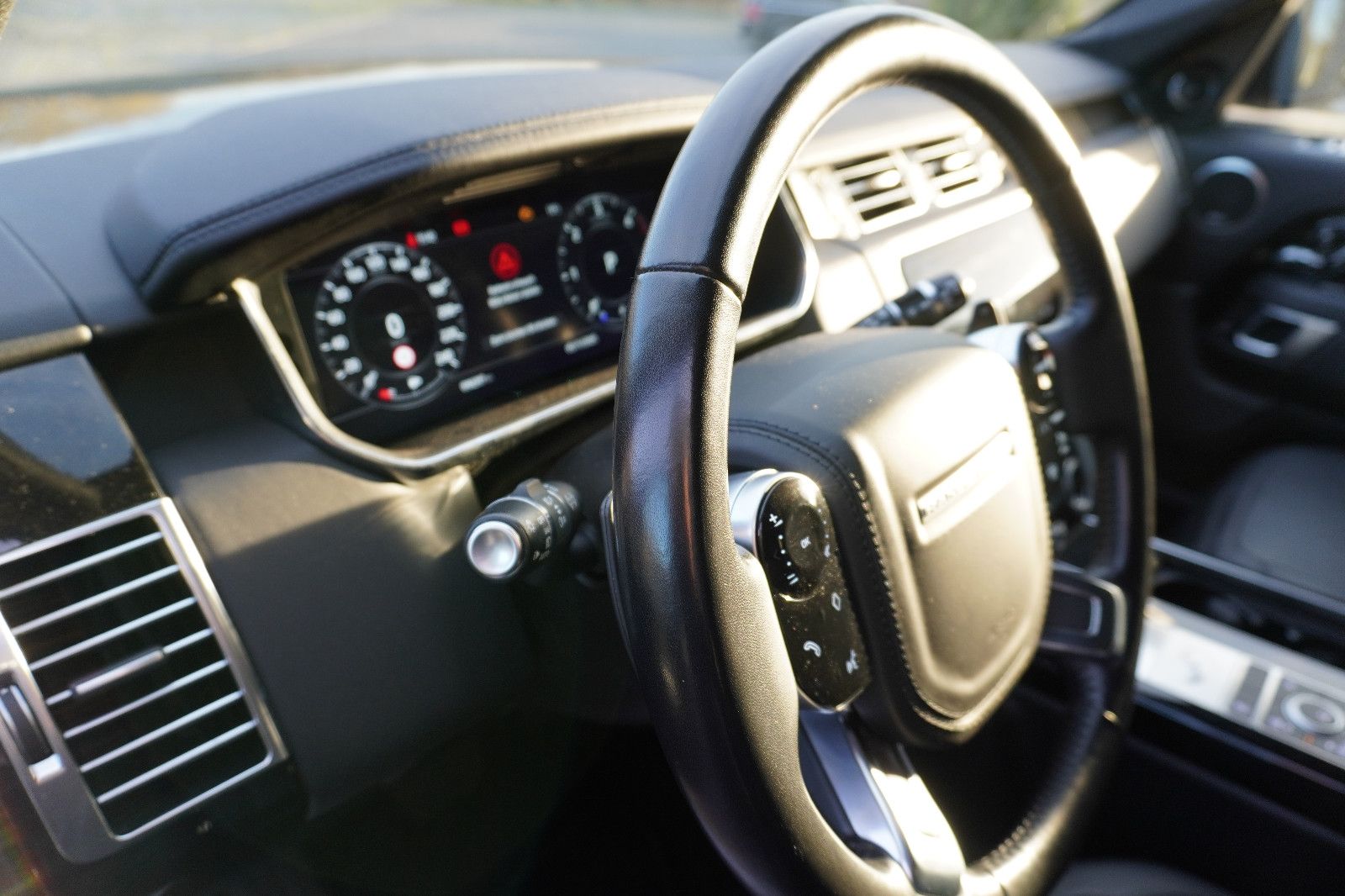 Fahrzeugabbildung Land Rover Range Rover Vogue