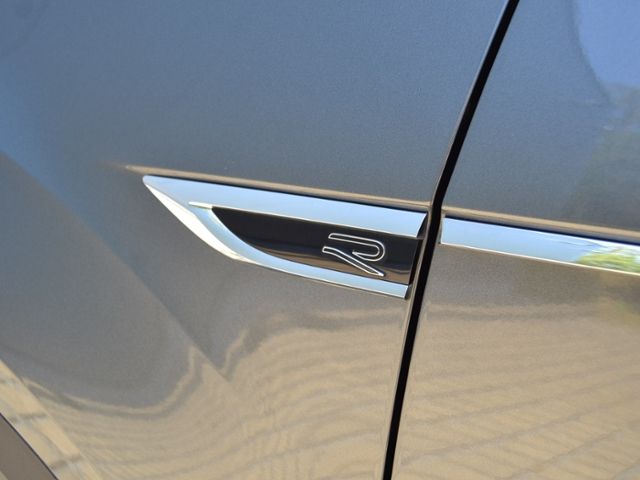 T-Roc 1.5 TSI DSG R-Line IQ.DRIVE/AHK/MATRIX/NAV