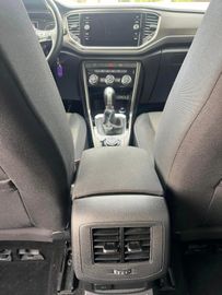 Volkswagen T-Roc - 11