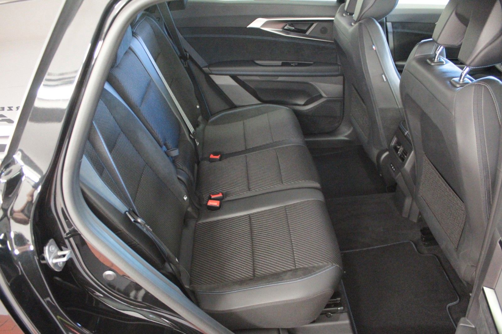 Fahrzeugabbildung Renault Espace Full Hybrid 200 Esprit Alpine 7 Sitzer