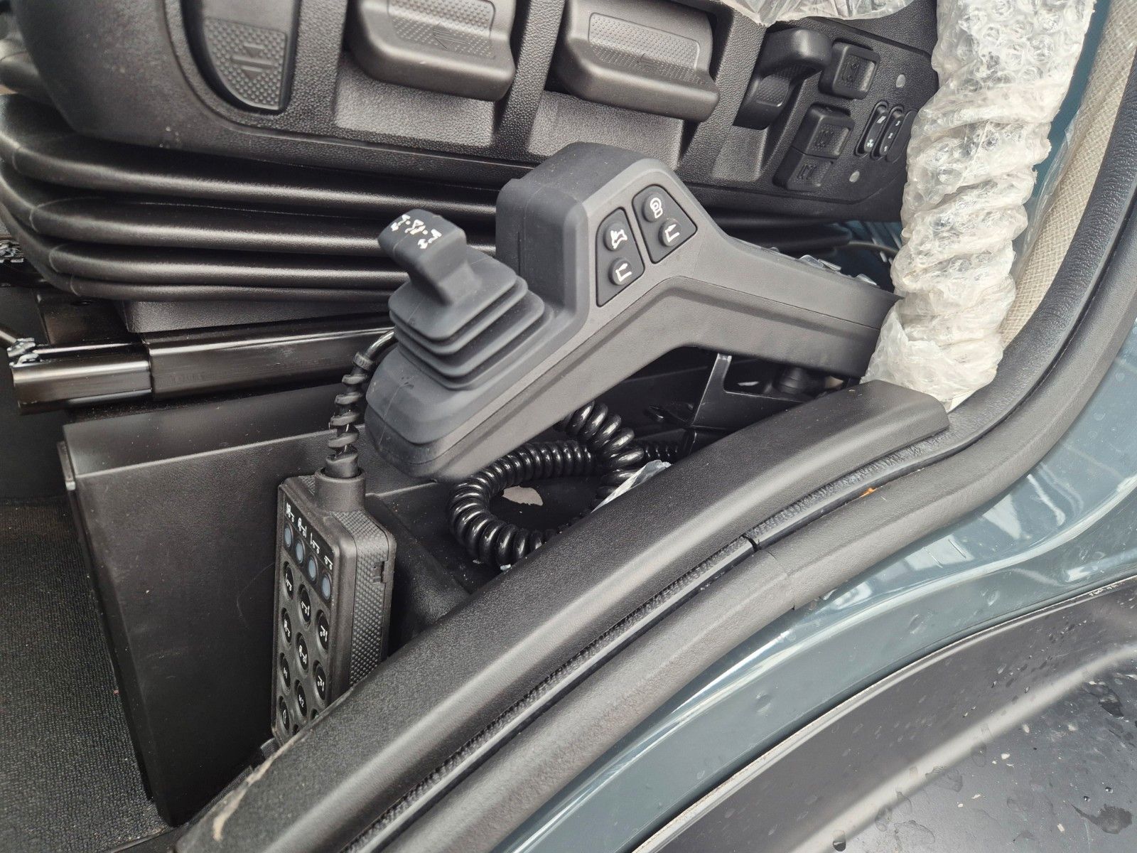 Fahrzeugabbildung Iveco AD300X54Z/P HR 6x4 Abrollkipper