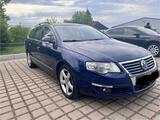 Volkswagen Passat B6 2.0 TDI Variant - Volkswagen Passat aus 2010: Kombi