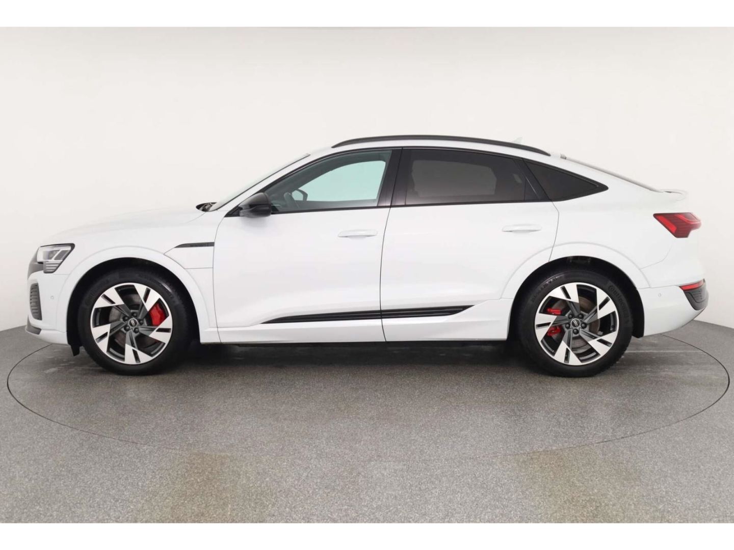Audi Q8 e-tron Sportback S line 50 Matrix NAV HUD RFK foto 5