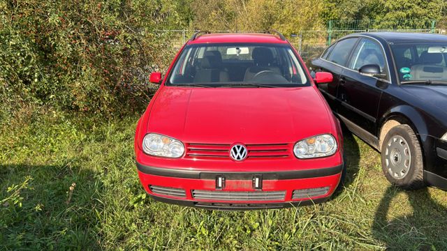 Volkswagen Golf 1.6 Auto Special Variant