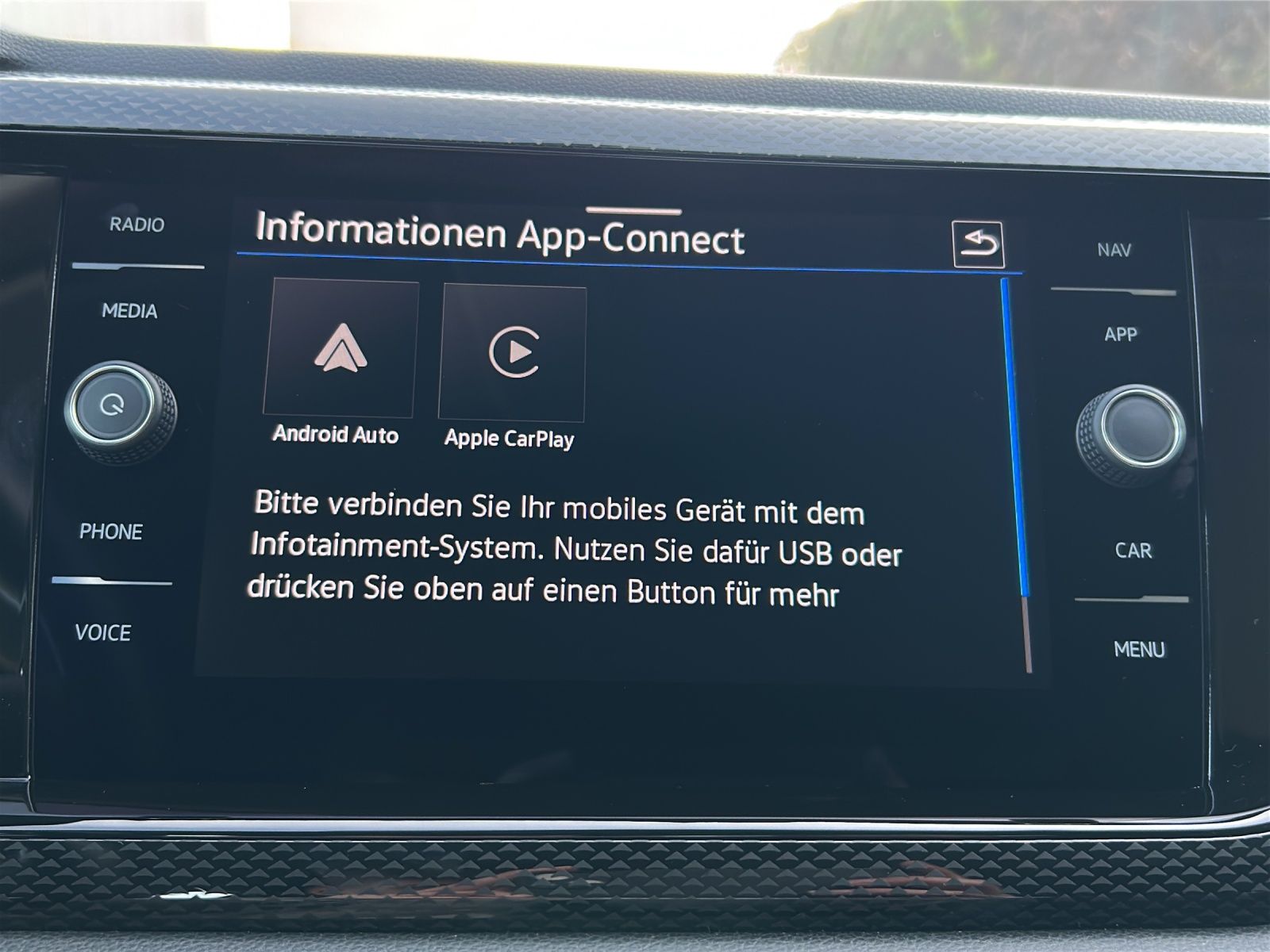 Fahrzeugabbildung Volkswagen Taigo TSI Life LED AID NAVI PDC SHZ LM